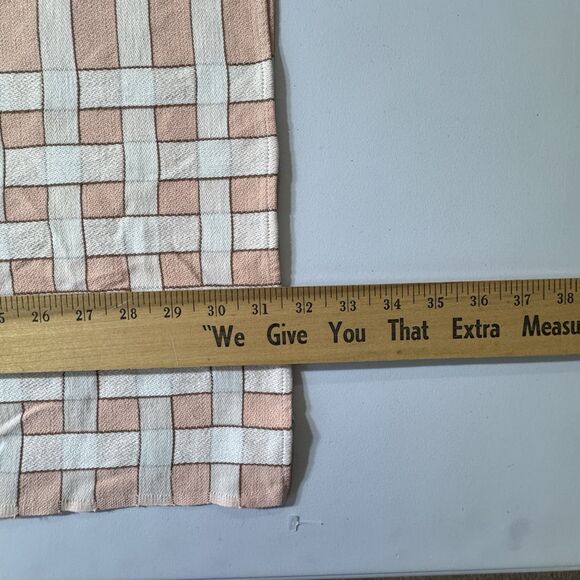 Vintage Simtex Peach Pink and white tablecloth 63”x47” Perfect Condition USA - Picture 3 of 8